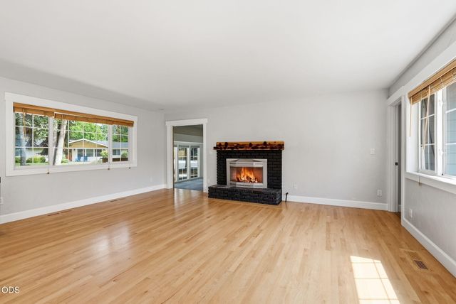 2245 NE Shepard Road, Bend, OR 97701