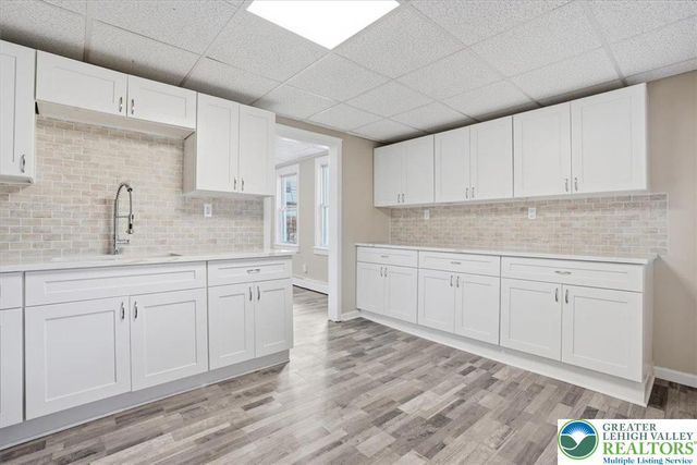725 Wilkes Barre Street, Easton, PA 18042