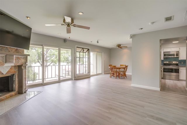 390 Driftwood Court 3B, Azle, TX 76020