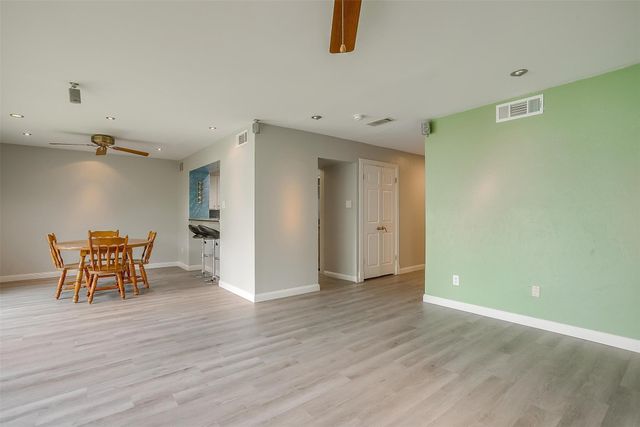 390 Driftwood Court 3B, Azle, TX 76020