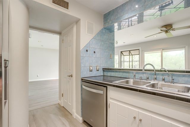 390 Driftwood Court 3B, Azle, TX 76020