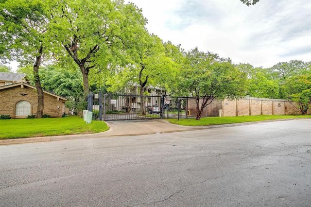 390 Driftwood Court 3B, Azle, TX 76020