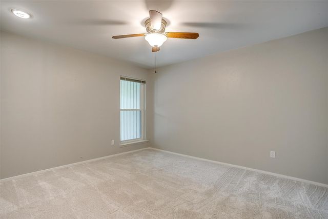 390 Driftwood Court 3B, Azle, TX 76020
