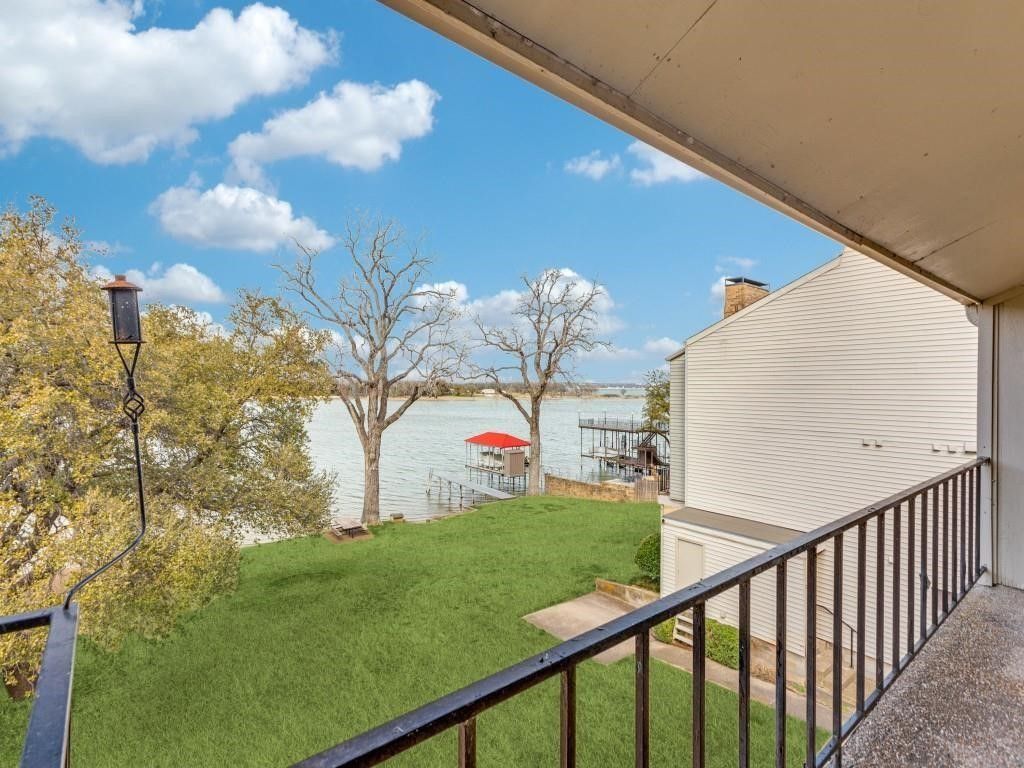 390 Driftwood Court 3B, Azle, TX 76020