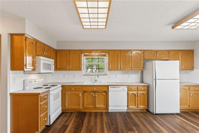 1717 Longhorn Lane, Raymore, MO 64083
