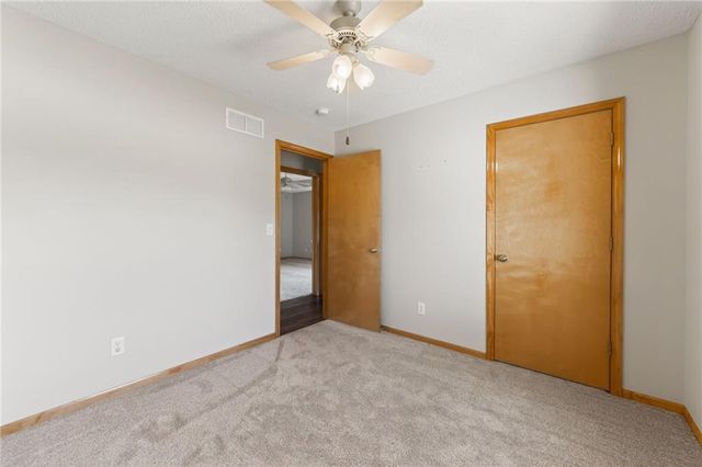 1717 Longhorn Lane, Raymore, MO 64083