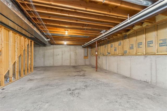1717 Longhorn Lane, Raymore, MO 64083