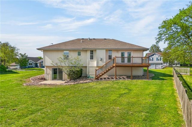 1717 Longhorn Lane, Raymore, MO 64083