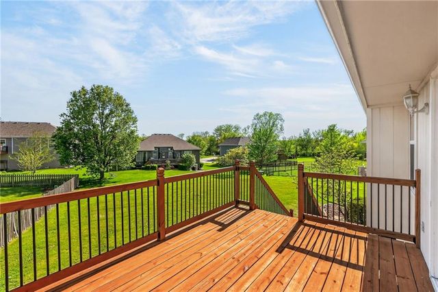 1717 Longhorn Lane, Raymore, MO 64083