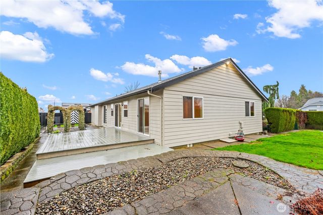 1809 Pine Circle, Lynden, WA 98264