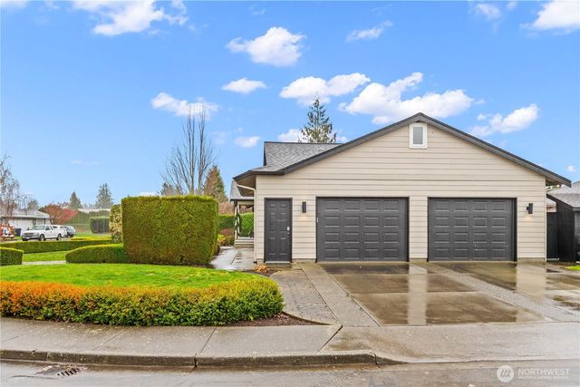 1809 Pine Circle, Lynden, WA 98264