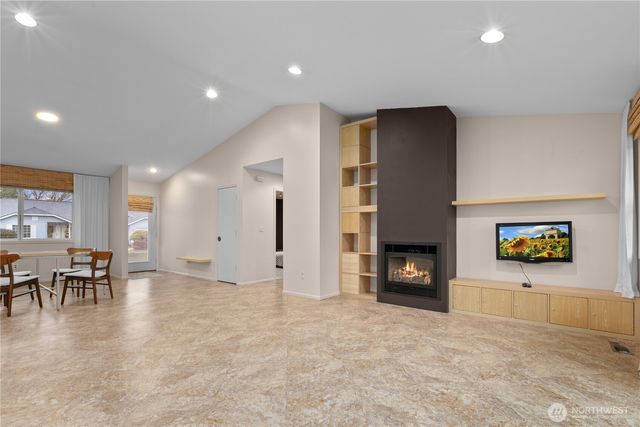 1809 Pine Circle, Lynden, WA 98264