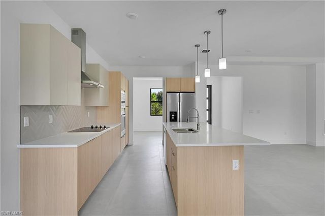 767 NINA AVE S, Lehigh Acres, FL 33974