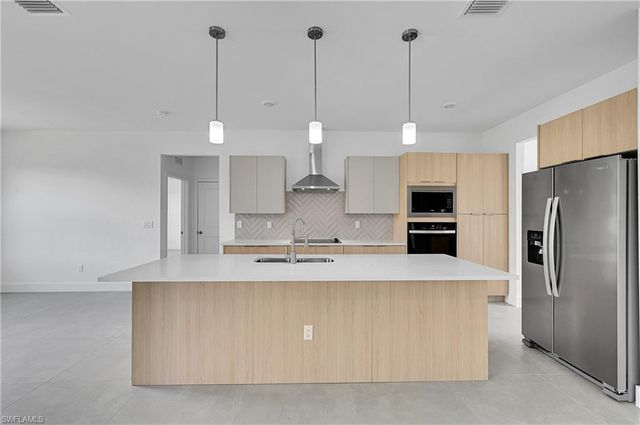 767 NINA AVE S, Lehigh Acres, FL 33974