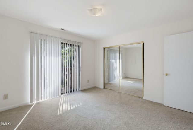 386 Summerwalk Circle 386, Chapel Hill, NC 27517