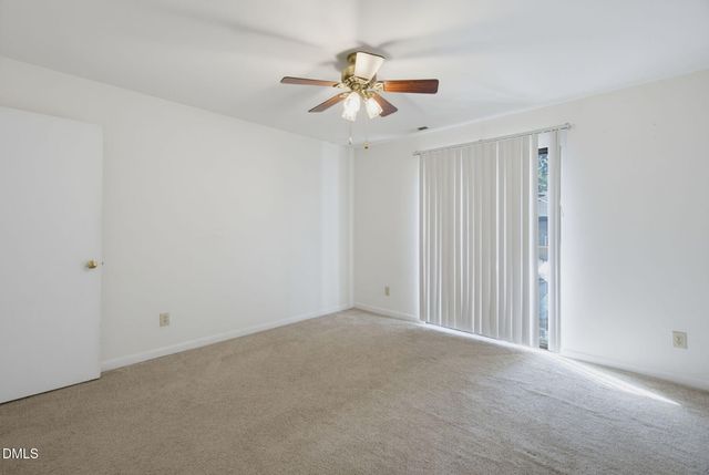 386 Summerwalk Circle 386, Chapel Hill, NC 27517