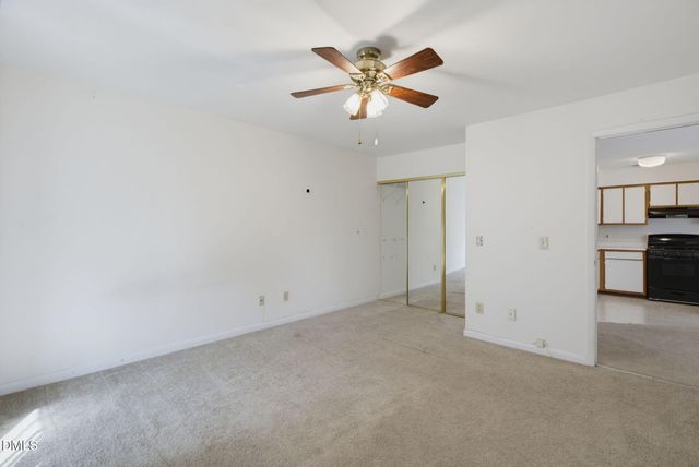 386 Summerwalk Circle 386, Chapel Hill, NC 27517