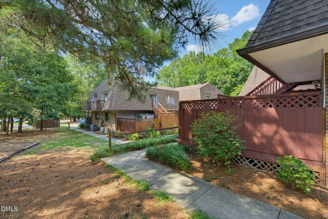 386 Summerwalk Circle 386, Chapel Hill, NC 27517