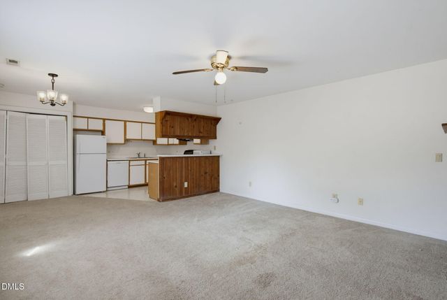 386 Summerwalk Circle 386, Chapel Hill, NC 27517