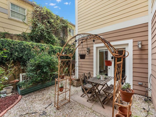 3234 La Branch Street, Houston, TX 77004