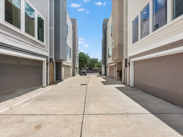 3234 La Branch Street, Houston, TX 77004