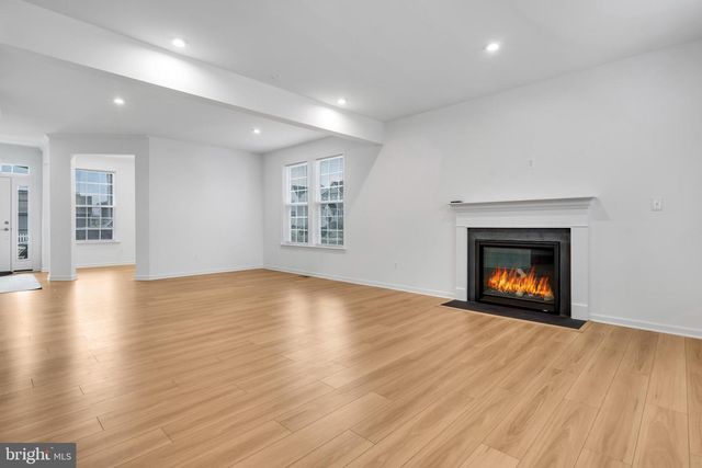 290 NEWBURY ST, Charles Town, WV 25414