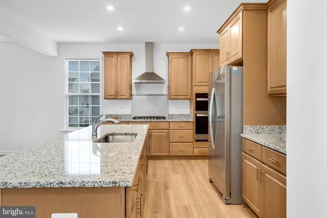 290 NEWBURY ST, Charles Town, WV 25414