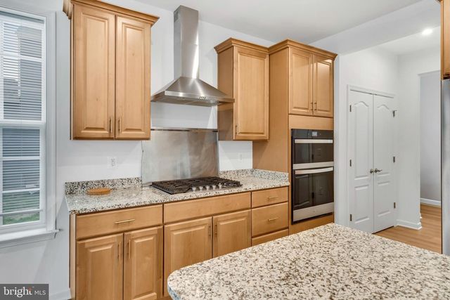 290 NEWBURY ST, Charles Town, WV 25414