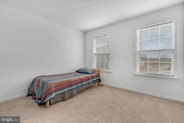 290 NEWBURY ST, Charles Town, WV 25414