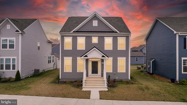 290 NEWBURY ST, Charles Town, WV 25414