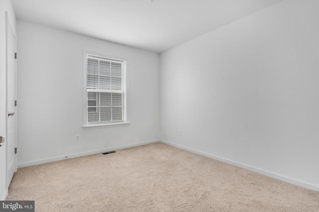 290 NEWBURY ST, Charles Town, WV 25414