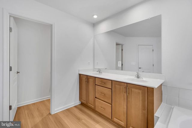 290 NEWBURY ST, Charles Town, WV 25414