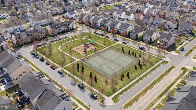 290 NEWBURY ST, Charles Town, WV 25414