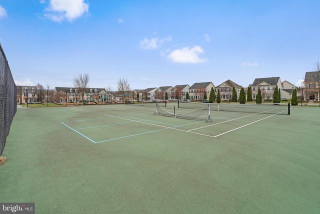 290 NEWBURY ST, Charles Town, WV 25414