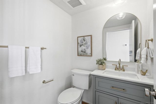 6905 Carnation Dr, Carlsbad, CA 92011