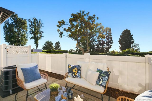 6905 Carnation Dr, Carlsbad, CA 92011