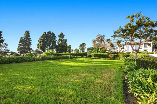 6905 Carnation Dr, Carlsbad, CA 92011