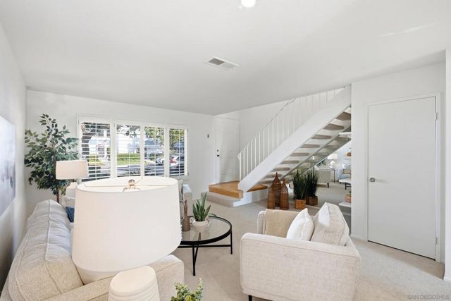6905 Carnation Dr, Carlsbad, CA 92011