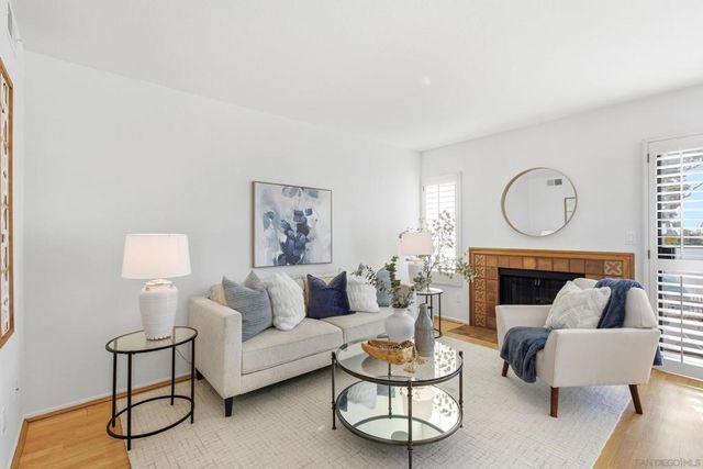 6905 Carnation Dr, Carlsbad, CA 92011