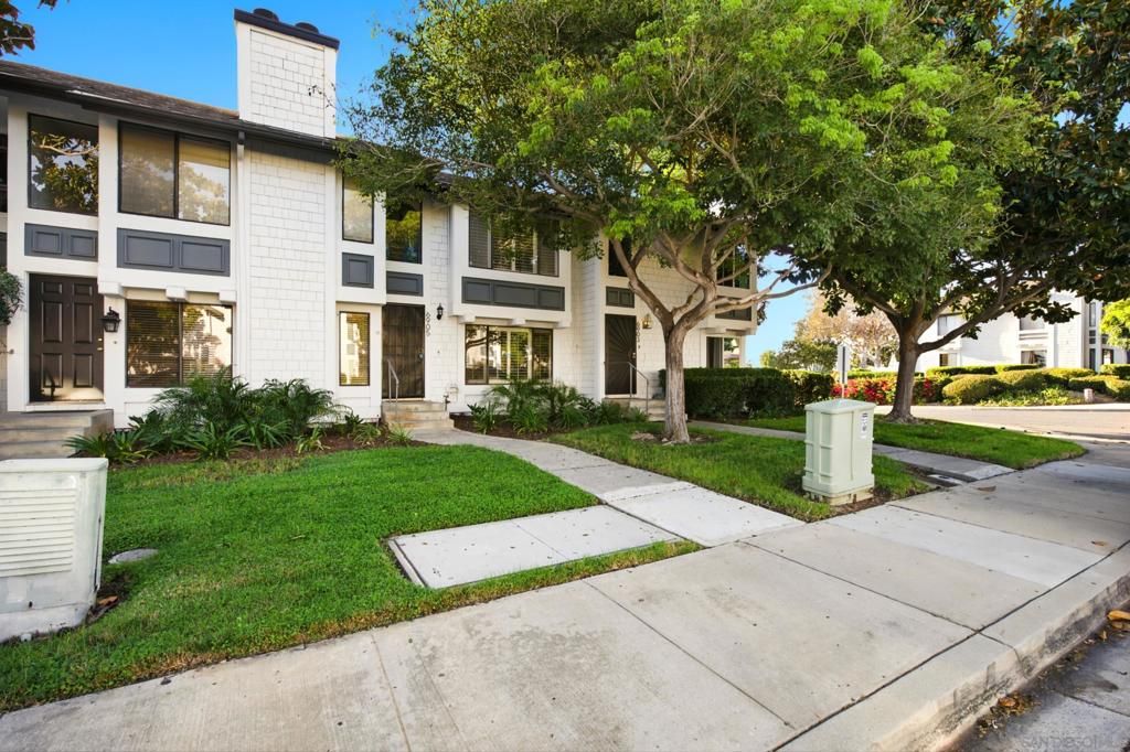 6905 Carnation Dr, Carlsbad, CA 92011