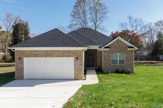 6304 Maywick Drive, Huntsville, AL 35810