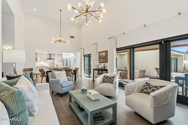5320 N 25TH Street, Phoenix, AZ 85016