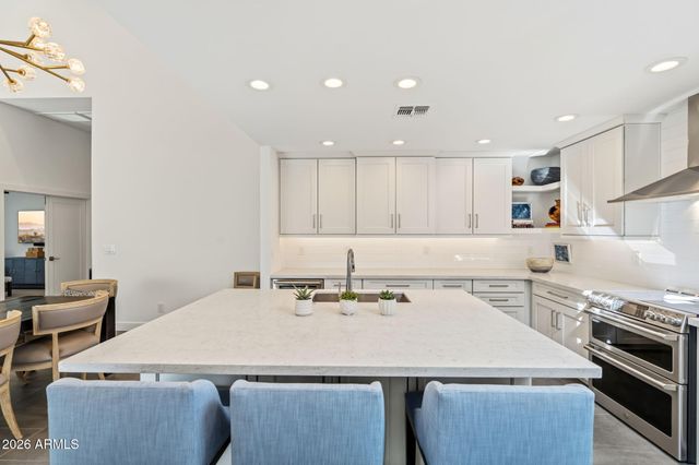 5320 N 25TH Street, Phoenix, AZ 85016