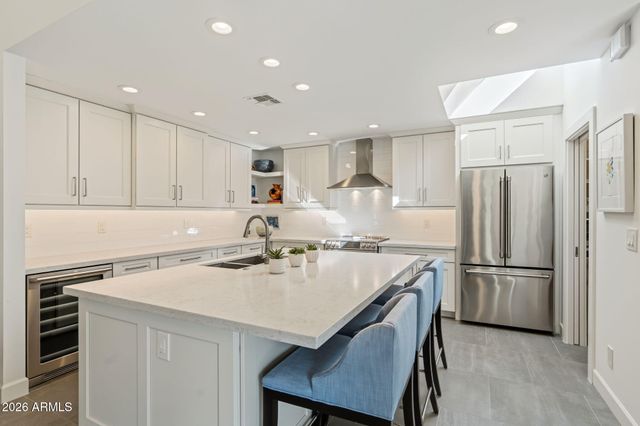 5320 N 25TH Street, Phoenix, AZ 85016
