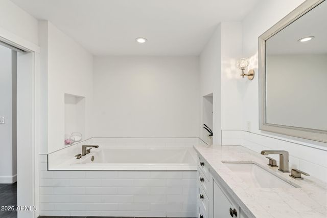 5320 N 25TH Street, Phoenix, AZ 85016