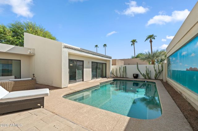 5320 N 25TH Street, Phoenix, AZ 85016