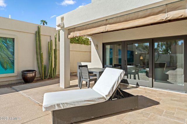 5320 N 25TH Street, Phoenix, AZ 85016
