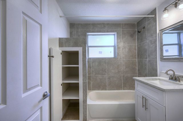 508 Canadian Street, Houston, TX 77009