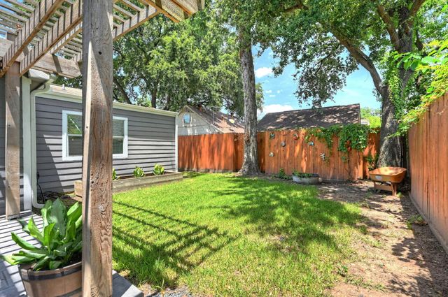 508 Canadian Street, Houston, TX 77009