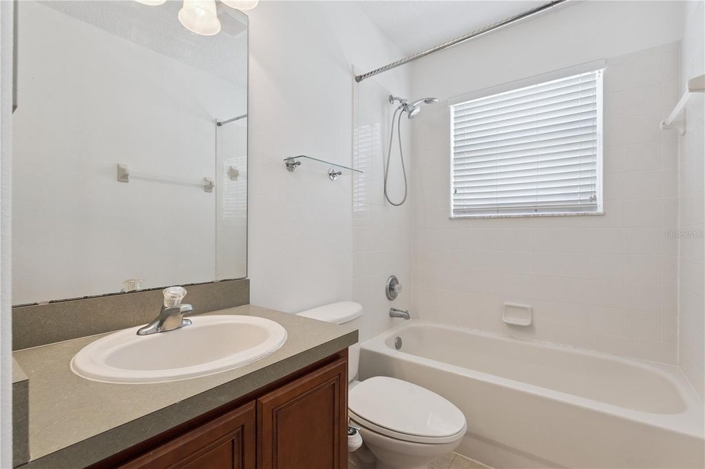 Image 34 of property listing at 5295 ADAIR OAK DRIVE, Orlando, FL 32829